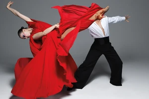 VO1224_Dance_12.thumb.webp.0696fa2763d2e4e10fd85e4078c4907d.webp