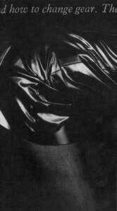 VOGUEUK6601.thumb.jpg.48f4f32ac46004dd93f8c27dc4aef732.jpg