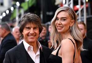 VanessaKirby-GettyImages-1500711637_5ea30f39.thumb.jpg.8f7a6bbe9e119e36975f25690525cfe9.jpg