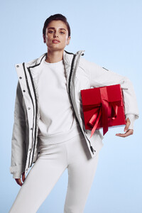 Victorias-Secret-2024-VSX-Jacket-LUXRib-Crewneck-Pullover-Legging-4.jpg