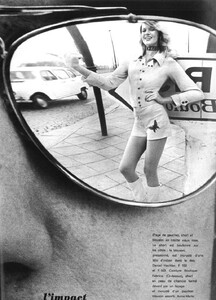 Vogue-Paris-February-1971-43.thumb.jpg.53b20d6ca7eb42af9257dd2f5a7bb724.jpg