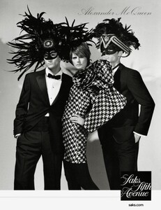 Weber_Saks_Fifth_Avenue_Fall_Winter_2009_10_06.thumb.jpeg.fe6ffaff884e6b14f247e8f9188054cc.jpeg