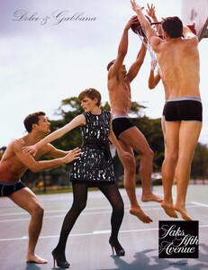 Weber_Saks_Fifth_Avenue_Fall_Winter_2009_10_08.thumb.jpeg.495d92048b6a3fec2bc3c92b42631bf9.jpeg