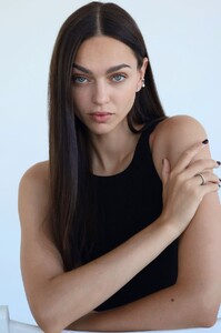 ZhenyaKatava1b7.thumb.jpg.f78d2bb7753788b6441c7e1af8539da6.jpg