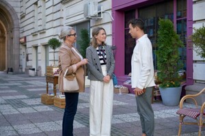 bethanyjoylenz_savoringparis_stills_012.jpg