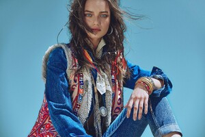 c72431cc78601b76.thumb.jpg.7f5c48c4c5636364f8c66a5cfda36e95.jpg