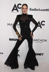 coco-rocha-at-2024-accessories-council-excellence-awards-at-pierre-hotel-in-new-york-05-07-2024-4.thumb.jpg.735ac7a62d716baee236ef781da80399.jpg