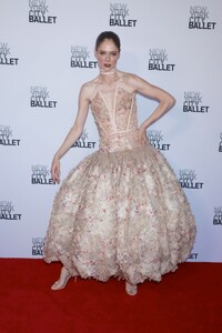 coco-rocha-at-2024-new-york-city-ballet-spring-gala-05-02-2024-1.jpg