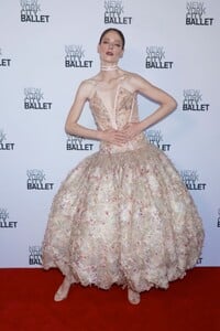 coco-rocha-at-2024-new-york-city-ballet-spring-gala-05-02-2024-5.jpg
