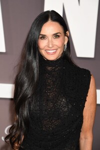 demi-moore-at-landman-premiere-in-los-angeles-11-12-2024-5.jpg
