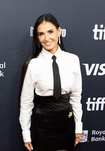 demi-moore-at-the-substance-premiere-at-2024-toronto-international-film-festival-09-05-2024-4.jpg