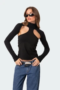 edikted_lookbook_11_7_202314701.thumb.webp.993cc8452492c8b3fad9714a4dce4f77.webp