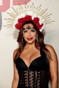 eva-longoria-at-carlos-eric-lopez-s-4th-annual-dia-de-muertos-gala-in-los-angeles-11-01-2024-5.jpg