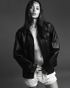 gallery_model_eBglkWA0HmVD.thumb.jpg.10e0fd6a765ae20ac74723a2cae23d94.jpg