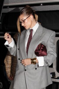 hailey-bieber-arrives-at-a-dinner-party-at-funke-in-beverly-hills-10-23-2024-2.jpg