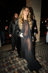 heidi-klum-and-tom-kaulitz-arrives-at-vetements-party-at-costes-in-paris-09-27-2024-0.jpg