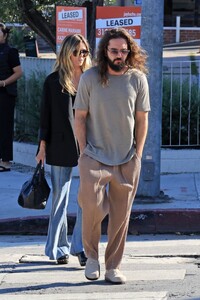 heidi-klum-and-tom-kaulitz-out-in-west-hollywood-10-01-2024-4.jpg