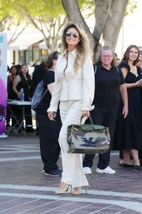 heidi-klum-arrives-at-agt-taping-in-pasadena-09-04-2024-6.jpg