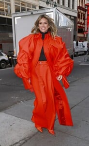 heidi-klum-out-and-about-in-new-york-10-29-2024-3.jpg
