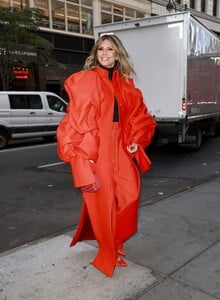 heidi-klum-out-and-about-in-new-york-10-29-2024-4.jpg