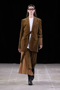 hyke-tokyo-fw19-photos-044.webp