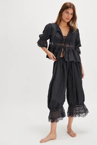 images.urbndata-45.thumb.webp.1a50ee0c6fc658d0592ce934694ab469.webp