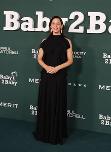 jennifer-garner-at-2024-baby2baby-gala-presented-by-paul-mitchel-in-los-angeles-11-09-2024-6.jpg