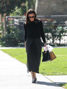 jennifer-garner-leaves-united-methodist-church-in-los-angeles-11-10-2024-2.jpg