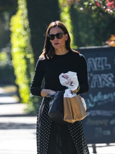 jennifer-garner-leaves-united-methodist-church-in-los-angeles-11-10-2024-5.jpg