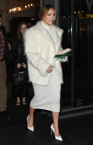 jennifer-lopez-leaves-a-private-screening-for-her-new-movie-in-london-11-05-2024-2.jpg