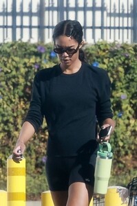 laura-harrier-arrives-at-morning-pilates-class-in-los-feliz-11-04-2024-6.jpg