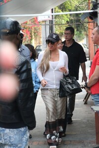 mariah-carey-catches-a-flight-out-of-rio-de-janeiro-09-22-2024-0.jpg