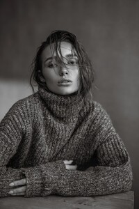 mia_brown_model_05.thumb.jpg.d5936bcc6b2eb8b9d0a92e224d238182.jpg