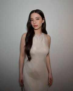 mikey-madison-elle-s-2024-women-in-hollywood-celebration-portraits-november-2024-1.jpg