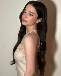mikey-madison-elle-s-2024-women-in-hollywood-celebration-portraits-november-2024-2.jpg