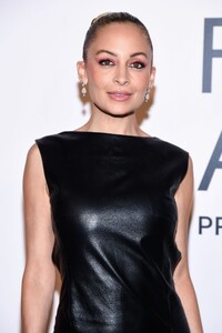 nicole-richie-at-cfda-fashion-awards-at-american-museum-of-natural-history-in-new-york-10-28-2024-0.jpg