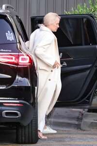 pamela-anderson-arrives-to-a-book-signing-in-beverly-hills-10-19-2024-5.jpg