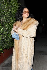 rihanna-arrives-at-giorgio-baldi-in-santa-monica-11-12-2024-4.jpg