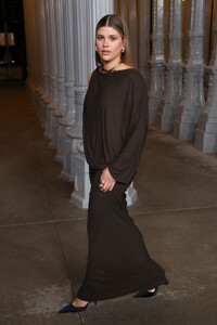 sofia-richie-brings-her-a-game-to-the-lacma-art-film-gala-presented-by-gucci-in-los-angeles-11-02-2024-11.jpg