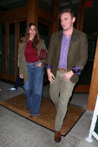 sofia-vergara-leaves-cipriani-restaurant-in-beverly-hills-11-23-2024-0.jpg