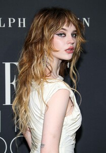 sophie-thatcher-at-elle-women-in-hollywood-2024-3.jpg