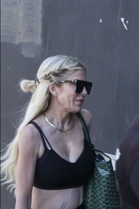 tori-spelling-arrives-at-dancing-with-the-stars-studio-in-los-angelea-09-14-2024-4.jpg