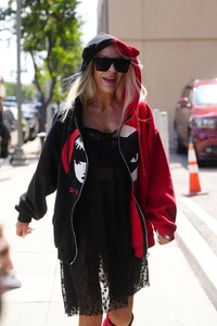 tori-spelling-at-dancing-with-the-stars-rehearsal-studio-in-los-angeles-09-20-2024-0.jpg