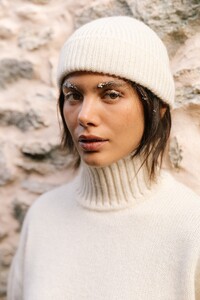 yse-accessoire-bonnet-bonny-ivoire1.jpg