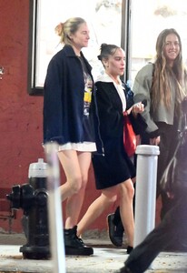 zoe-kravitz-and-shailene-woodley-out-for-dinner-at-buvette-in-new-york-10-22-2024-0.jpg