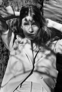 1643043941-1559208189566033-caro_elenabreuer3-bw.jpg