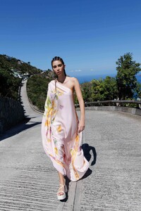 1710761093-jnsn-edito-evasion_pedestre-camellia_menard-etienne_jeanson-cindy_mello-vanessa_chala_cardona-bri_anne_smith-024a3910.jpg