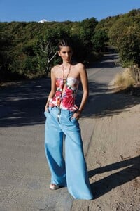 1710761981-jnsn-edito-evasion_pedestre-camellia_menard-etienne_jeanson-cindy_mello-vanessa_chala_cardona-bri_anne_smith-024a1954.jpg