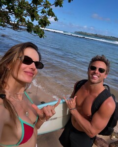 [2024.11.30] alessandraambrosio_468968832_18474897133000670_2685404864607987892_n.jpg