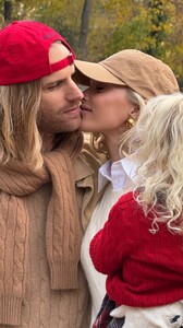 [2024.11.30] hoskelsa_s468974270_1079674363650396_6069180065959129254_n.jpg